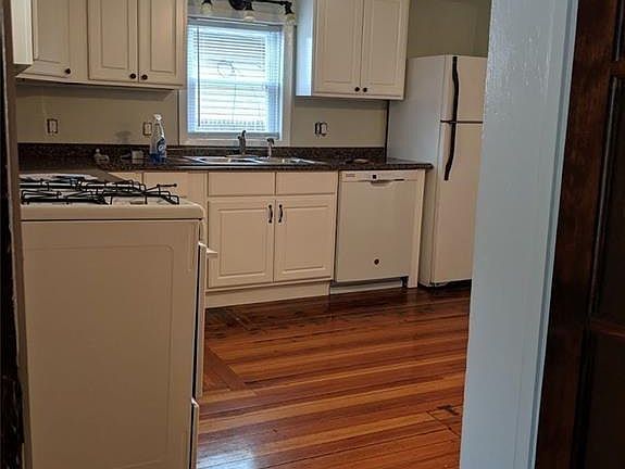 2nd image of 14 Lincoln St #14