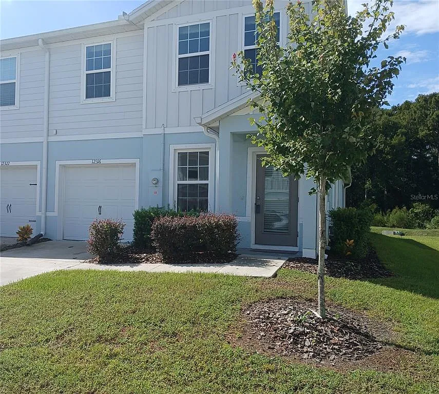 12316 Grizzly Ln — Photo 2