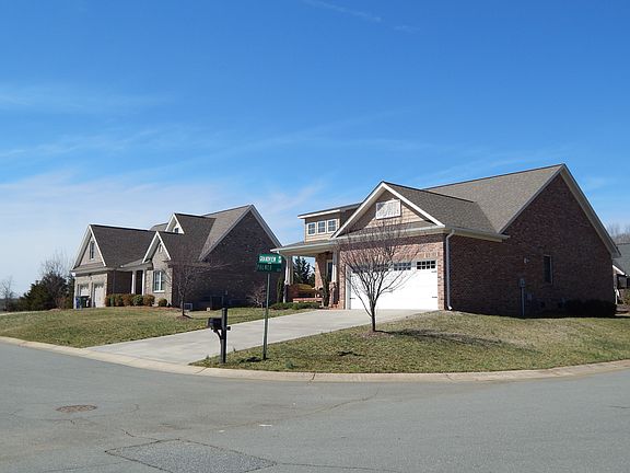 Cottages at West Hill
