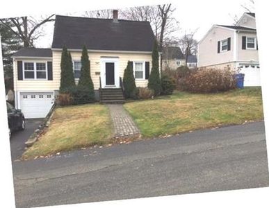 62 Corona Dr, Waterbury, CT, 06708