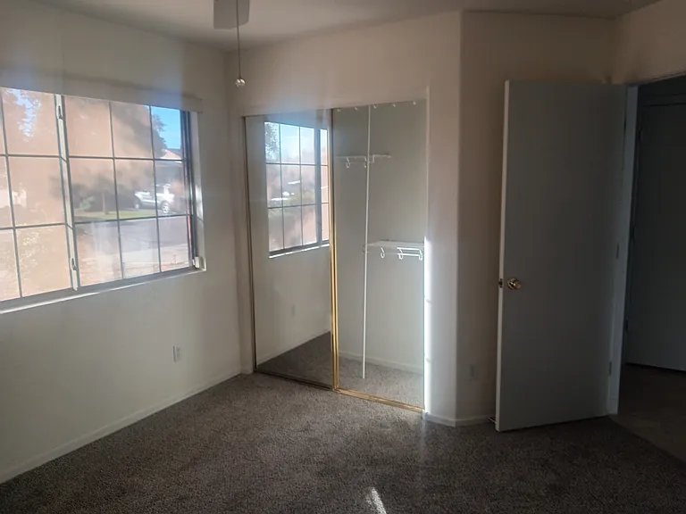 1428 E Hidalgo Ave — Photo 9