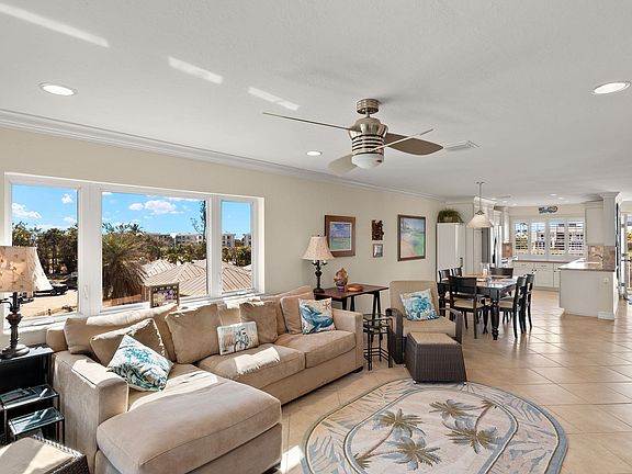5th image of 200 Periwinkle Way Unit 317