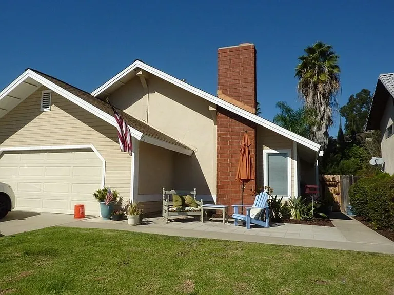 25911 Spruce Ln — Photo 2
