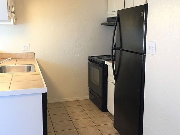4th image of 1319 Glen Oaks Ct APT 3