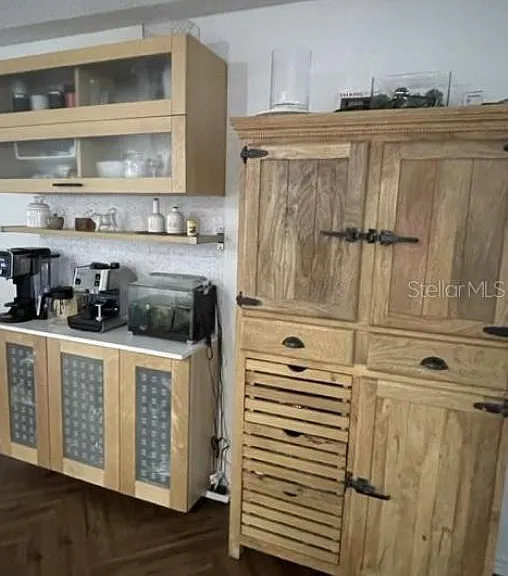 908 Alsace Dr — Photo 16