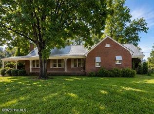 1201 W Main St, Williamston, NC 27892