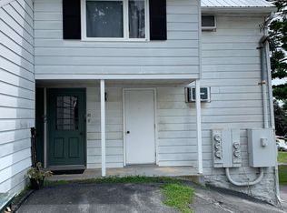 323 Spring Glen Dr #E10, Ephrata, PA 17522