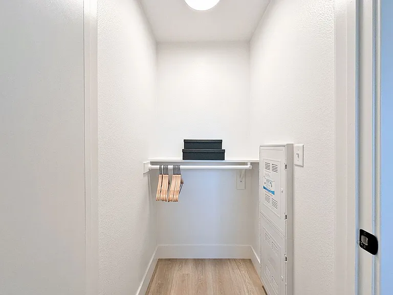 Begonia Place Luxury Apartments — Photo 87