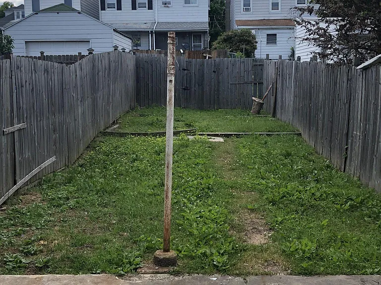 525 W Washington St — Photo 17