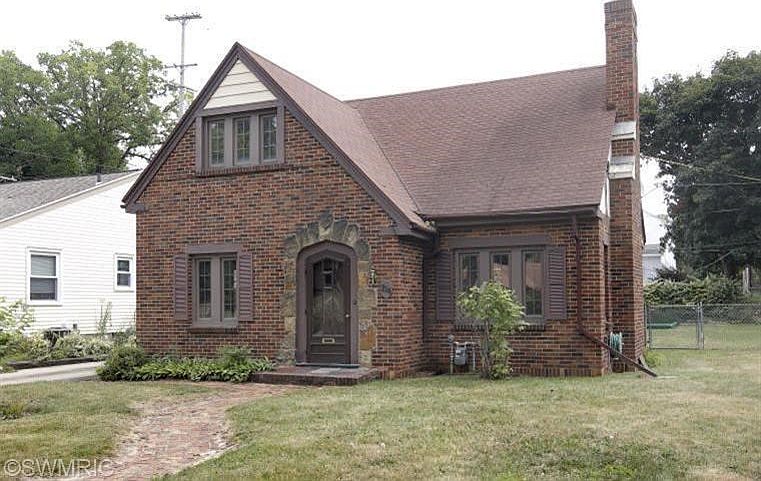 1st image of 214 Orchard Ave