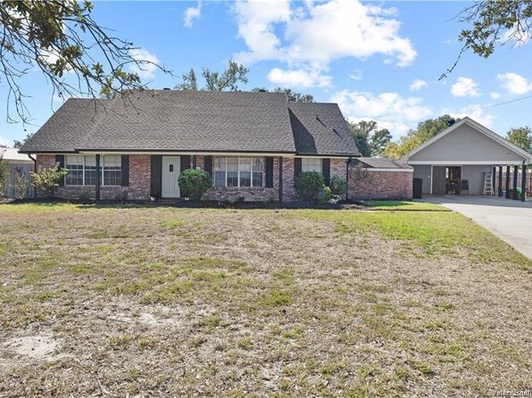 925 Lilliput Ln, Sulphur, LA 70663