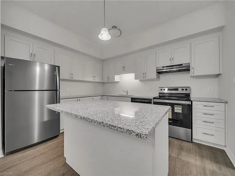 25 Isherwood Ave #B21 — Photo 8