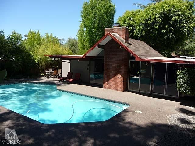 1st image of 1524 Campbell Ave