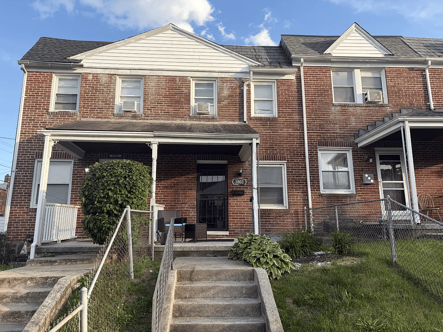 3 bed, 1770 sqft, $2,200 — Photo 1