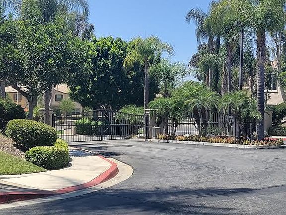 2nd image of 367 S San Vicente Ln