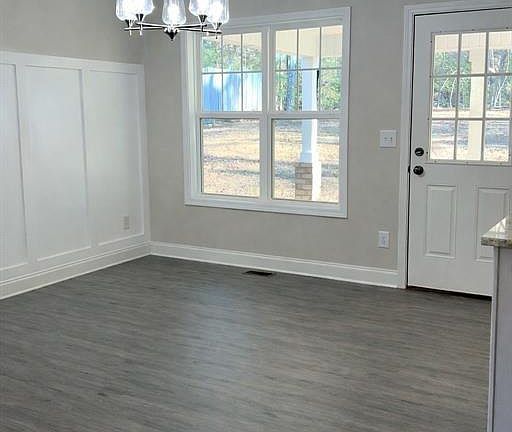 4th image of 292 Manchester Rd