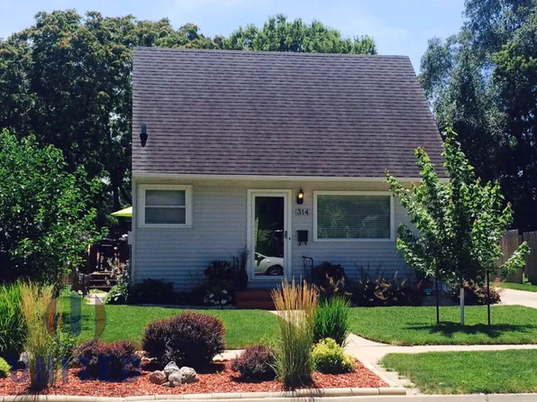 314 W 25th St, South Sioux City, NE 68776