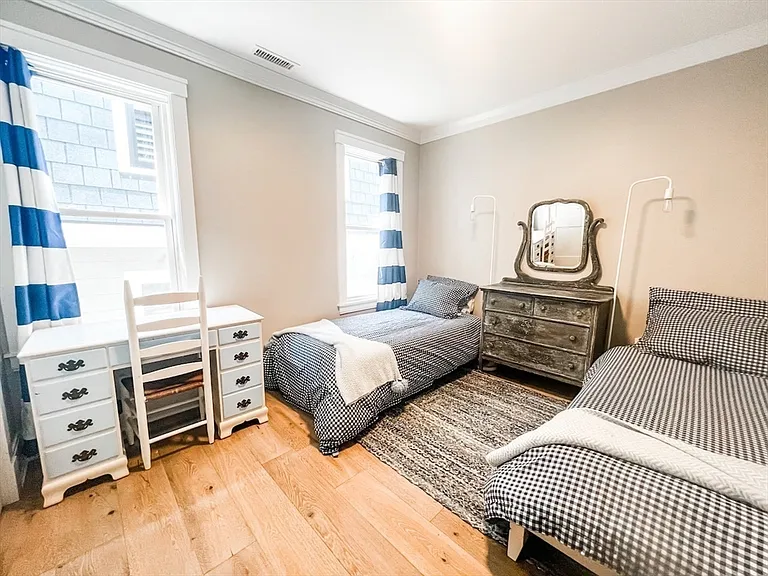 69 Falcon St #3 — Photo 11