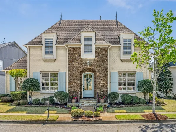 1897 Penshurst Dr, Collierville, TN 38017