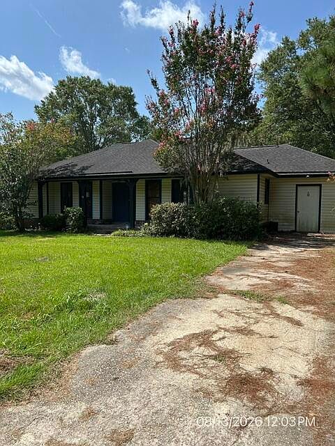 1st image of 202 Pelican Ln