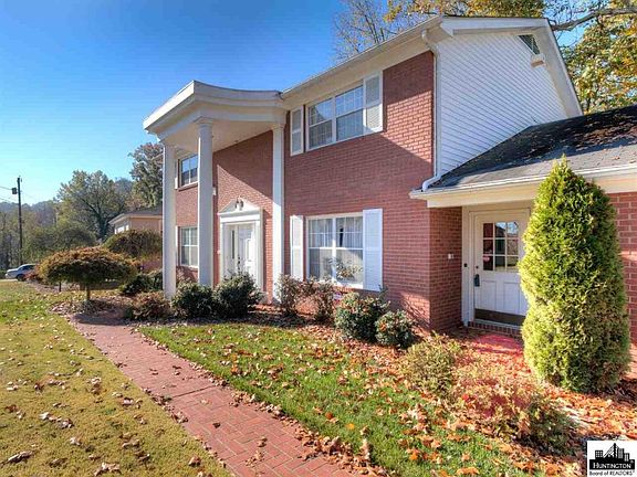 3rd image of 1211 S Park Dr