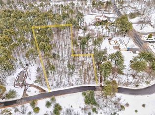 5 Hidden Ranch Dr, Hooksett, NH 03106