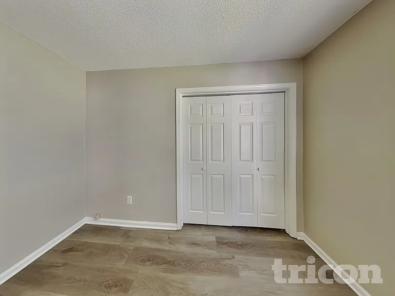 113 Cobblestone Ct — Photo 10