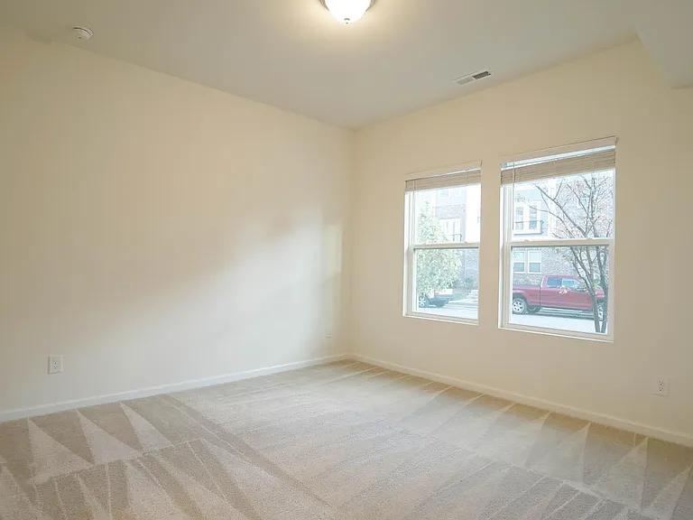 1041 Salt Glaze Ln — Photo 4