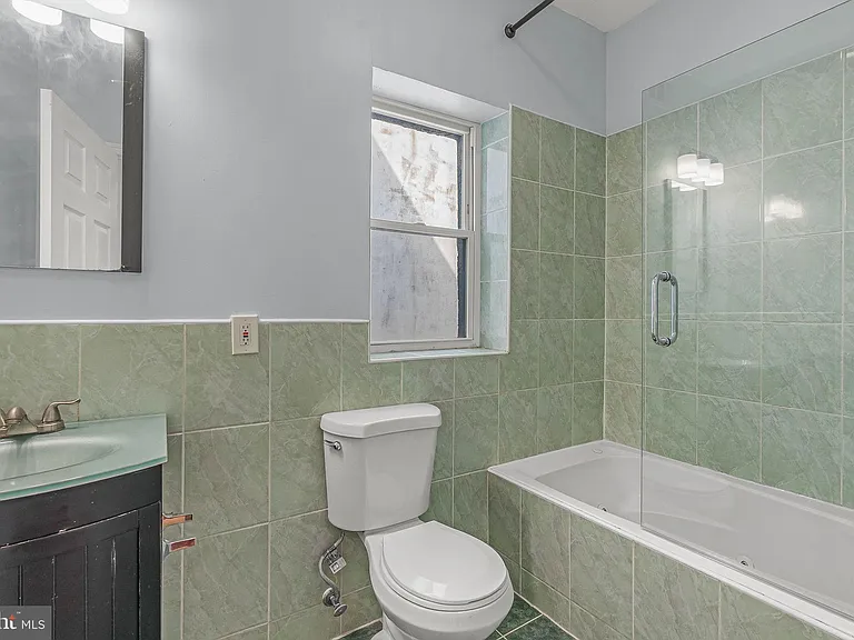 1719 S 18th St — Photo 22