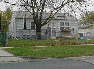 733 Willow St, Waterloo, IA 50703