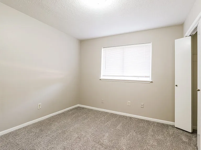 4015 Adonis Dr — Photo 14