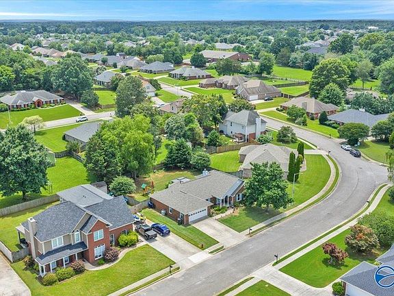 4th image of 115 Antique Rose Dr
