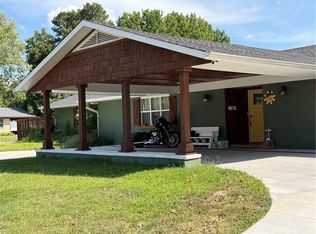 1901 Theodore Dr, Springdale, AR 72762