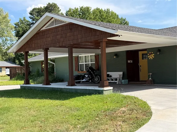 1901 Theodore Dr, Springdale, AR 72762
