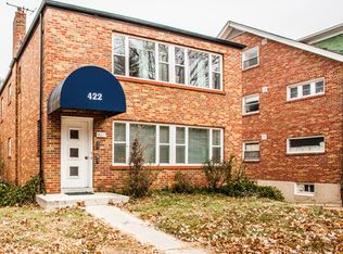 422 S Hanley Rd, Saint Louis, MO 63105