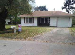 10 Circle C St, Orange, TX 77630