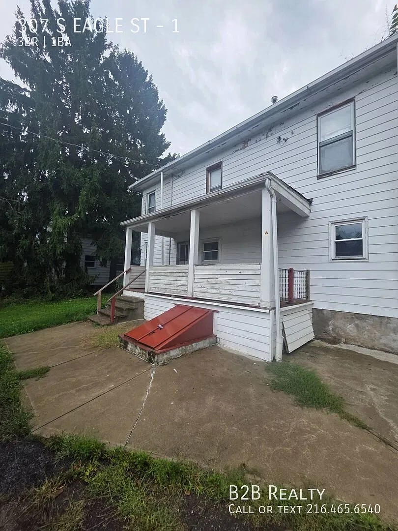 50% off on your first Month's rent for Charming 3-Bedroom Property in Prime Location — Photo 3