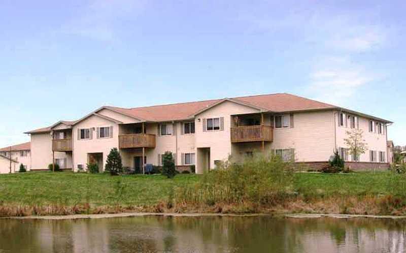 2nd image of 290 Tamarack Dr #2-29002