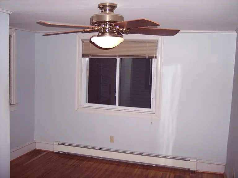 453 Pearl St #6 — Photo 4
