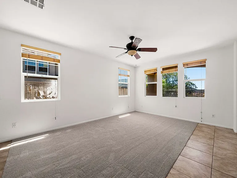 812 Mahogany St — Photo 6