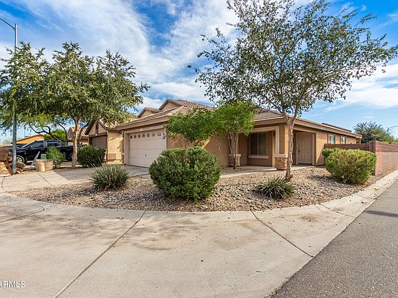 3rd image of 15537 W Supai Cir