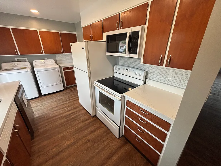 1216 Quinton St — Photo 10