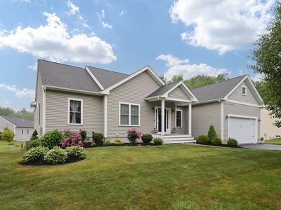 22 Dornoch Rd, Taunton, MA, 02780