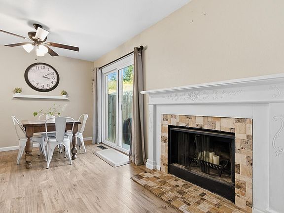 5th image of 98 Francis Circle