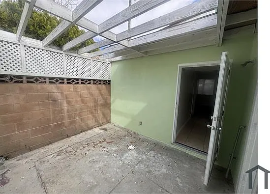 2108 E Avenue Q6 — Photo 17