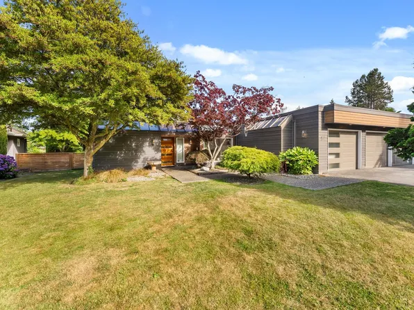 894 Eden Cres, Delta, BC V4L 1W7