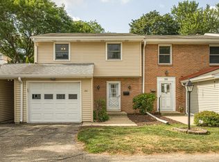 22 Whitcomb Cir, Madison, WI 53711