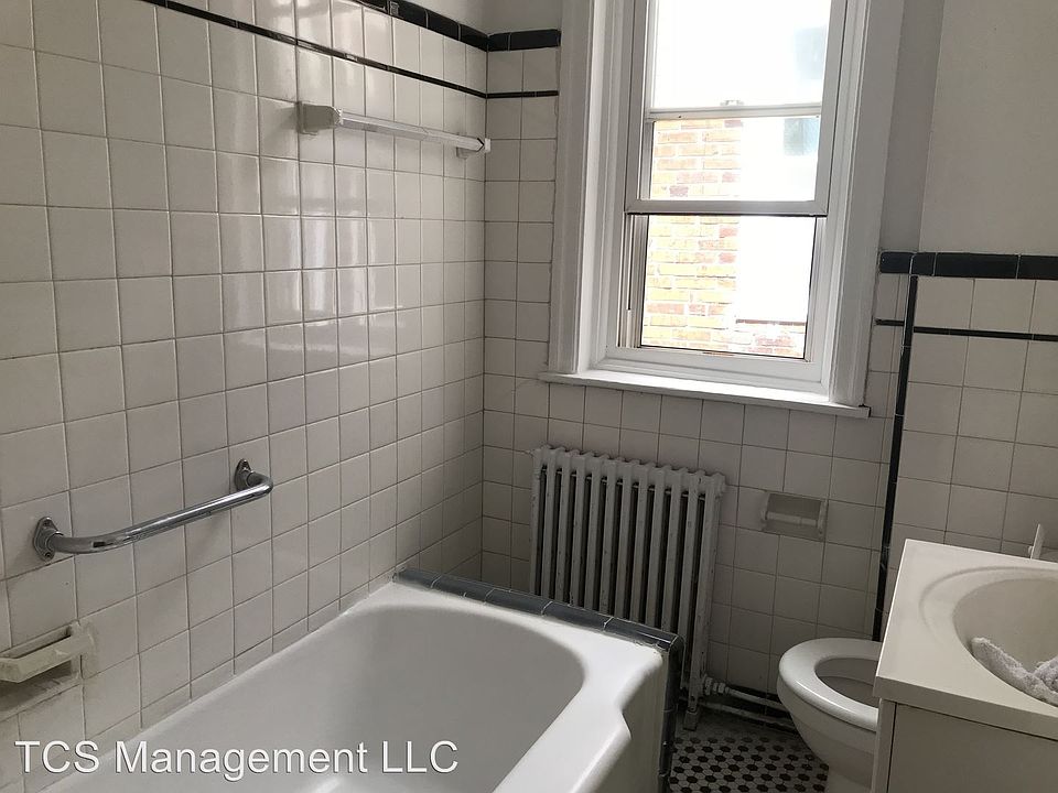 2nd image of 1728 S Ringgold St