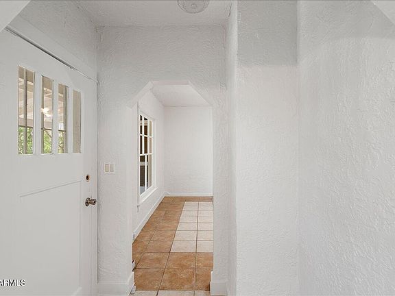 4th image of 814 Warne Street