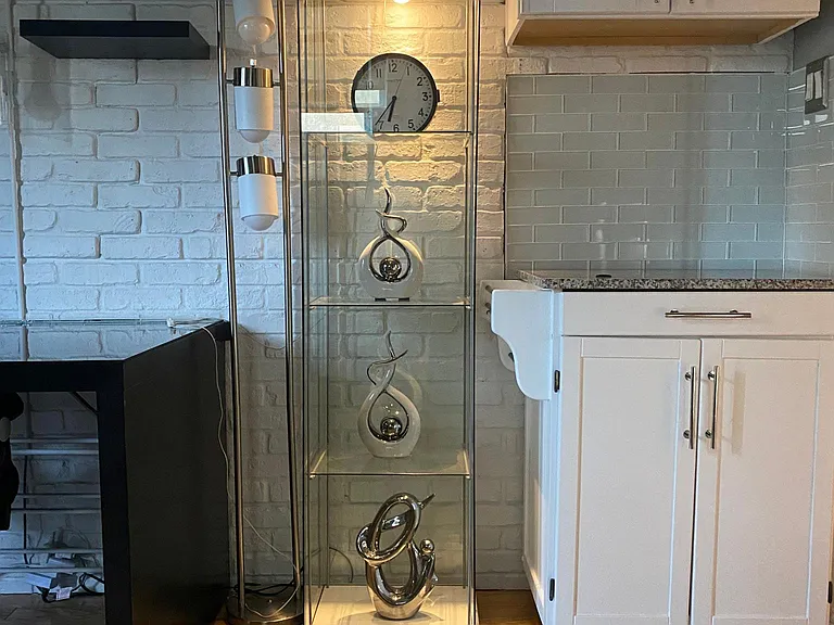 5868 Wilshire Dr #1 — Photo 8